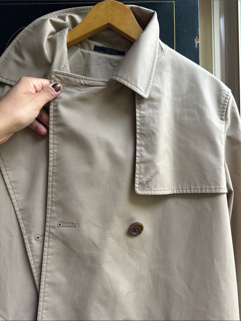 Uniqlo Beige Trench Coat - Picture 3 of 5
